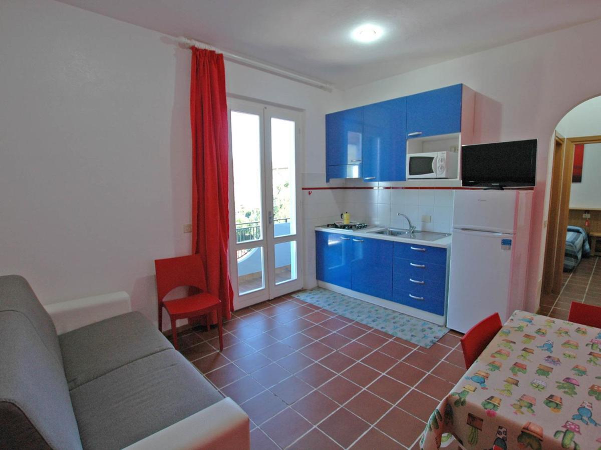 Residence Il Pavone Марина ди Кампо Екстериор снимка