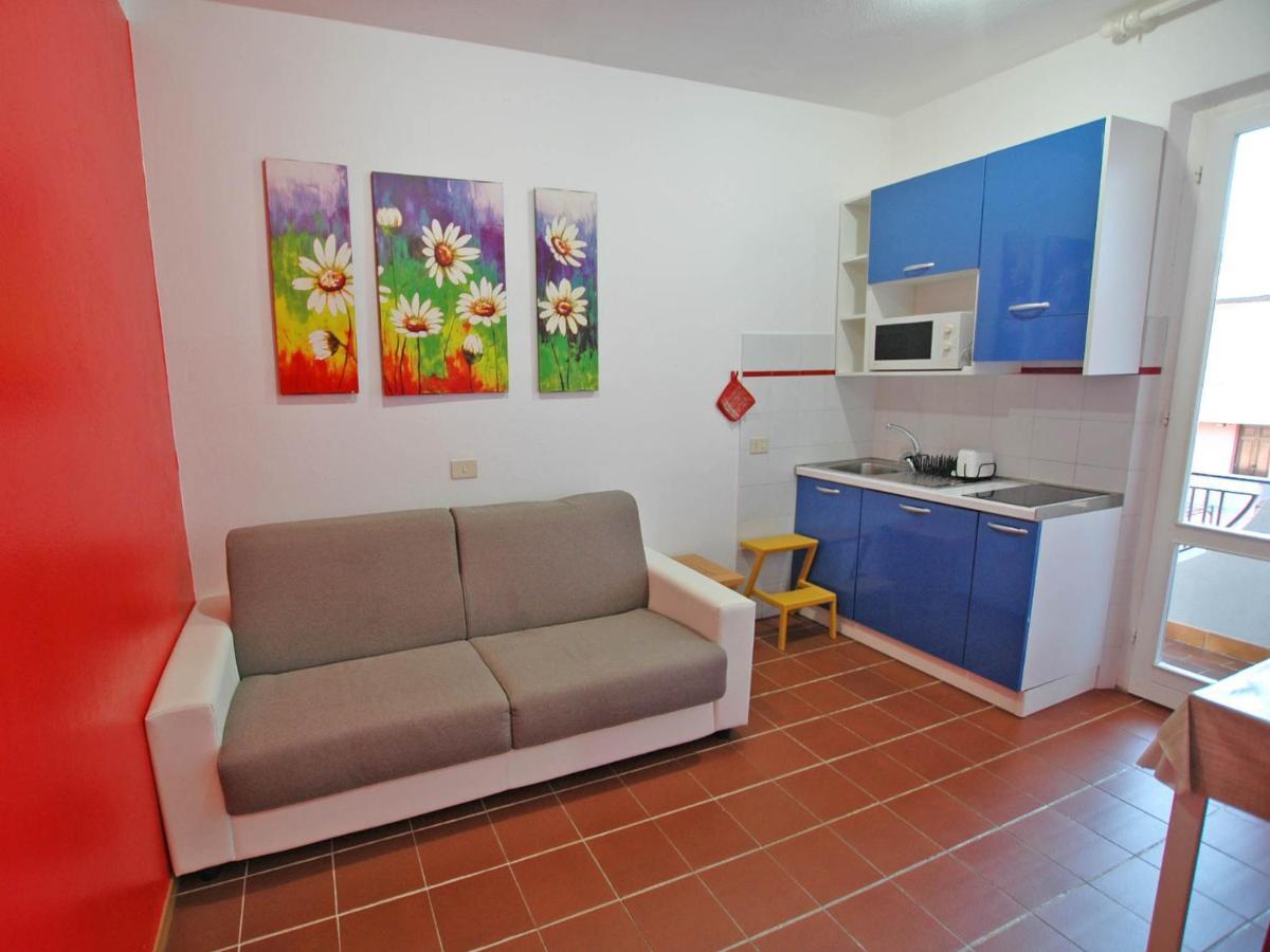 Residence Il Pavone Марина ди Кампо Екстериор снимка